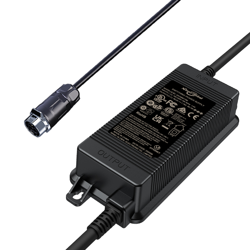 25.2V2A充電器IP67防水戶外游泳池清潔機(jī)器人鋰電池充電器